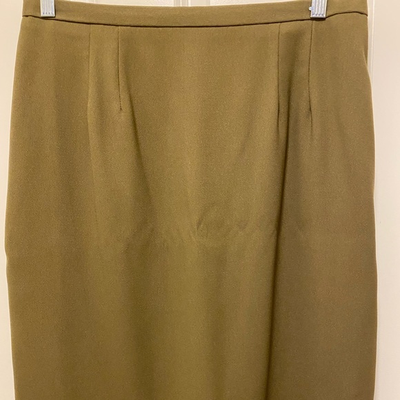 Skirt - Picture 2 of 4